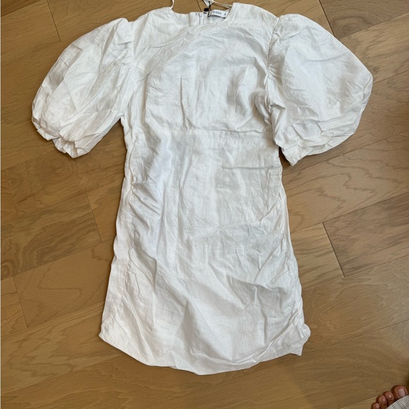 DISSH linen Bullock gathered dress - Picture 3 of 5